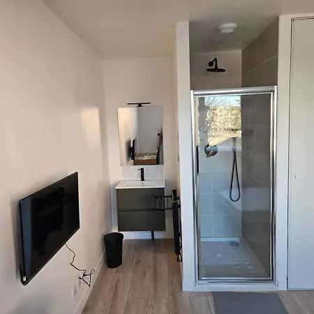 Apartment T5 Climatise 4 Avec Parking - Eurexpo