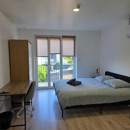 T5 Climatise 4 Avec Parking - Eurexpo Apartment *