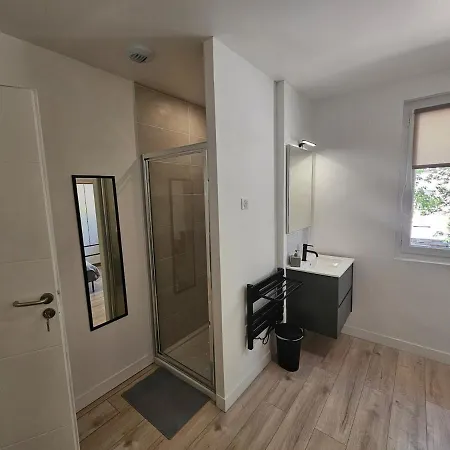 Apartment T5 Climatise 4 Avec Parking - Eurexpo