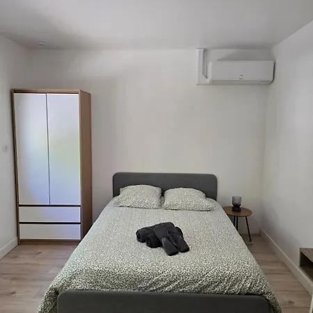 Apartment T5 Climatise 4 Avec Parking - Eurexpo *